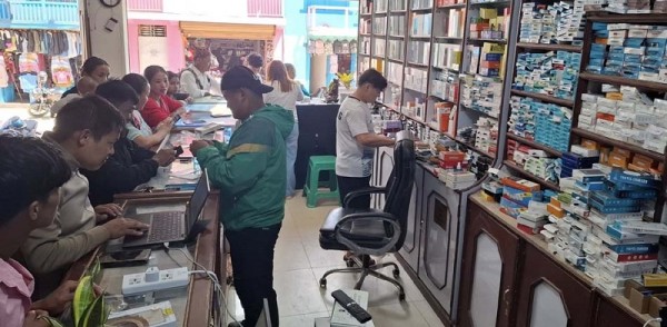 दिक्तेल बजारमा दसैँको चहलपहल बढ्यो, दैनिक लाखौँको आर्थिक कारोबार   